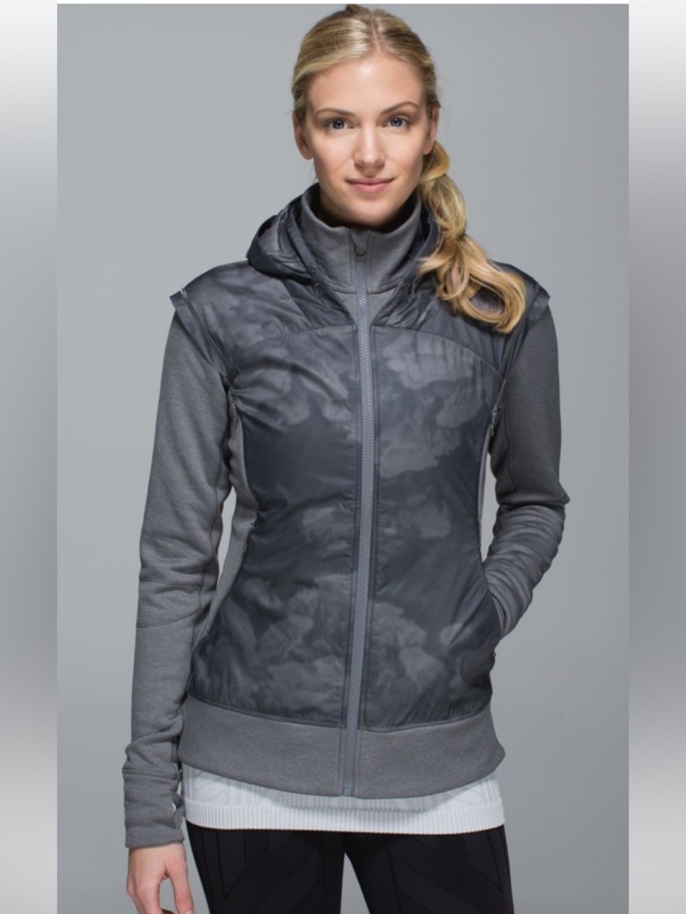 Lululemon Snug Sprinter Jacket Hooded Running Heathered Slate Sz 4